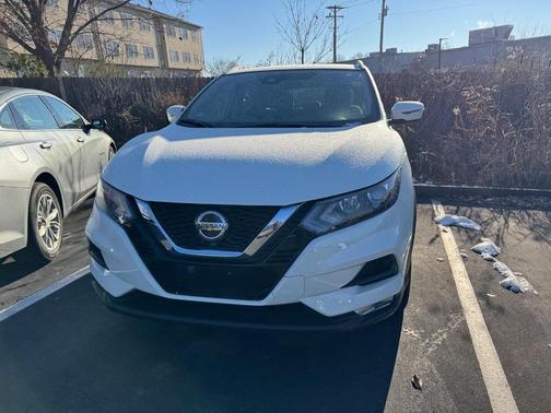 2022 Nissan Rogue Sport SV