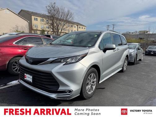 2023 Toyota Sienna XLE