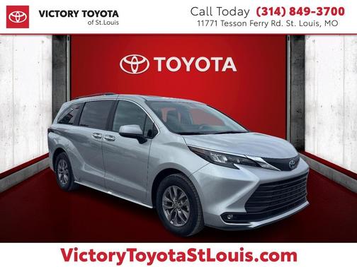 2025 Toyota Sienna XLE