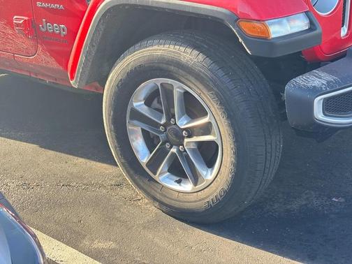 2023 Jeep Wrangler 4-Door Sahara