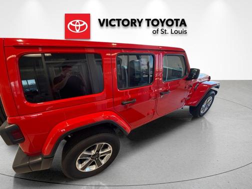 2023 Jeep Wrangler 4-Door Sahara