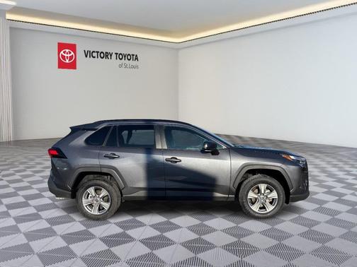 2025 Toyota RAV4 Hybrid SE