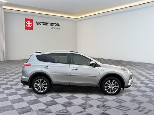 2017 Toyota RAV4 Hybrid Limited