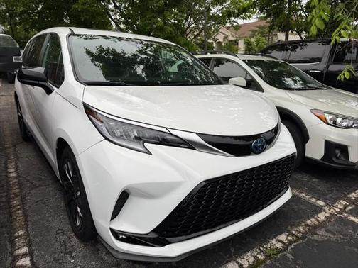 2023 Toyota Sienna XSE 7 Passenger
