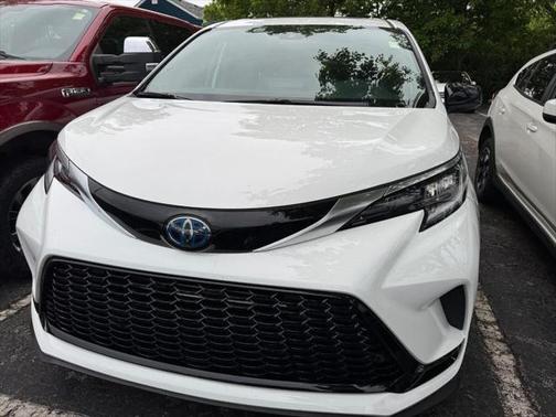 2023 Toyota Sienna XSE 7 Passenger