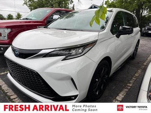 2023 Toyota Sienna XSE 7 Passenger