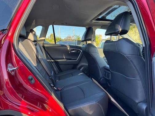 2025 Toyota RAV4 Limited