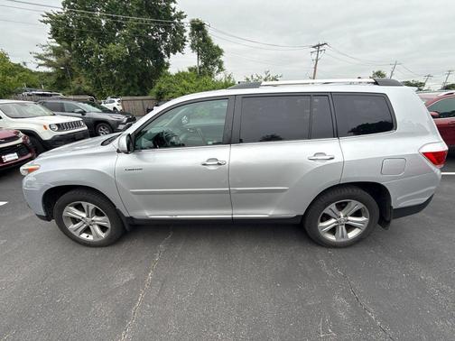 Classic Silver Metallic 2012 Toyota Highlander Limited