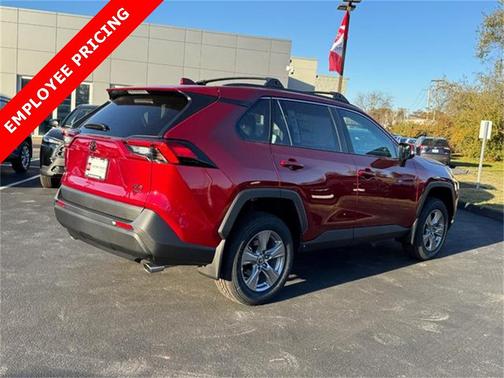 2025 Toyota RAV4 XLE