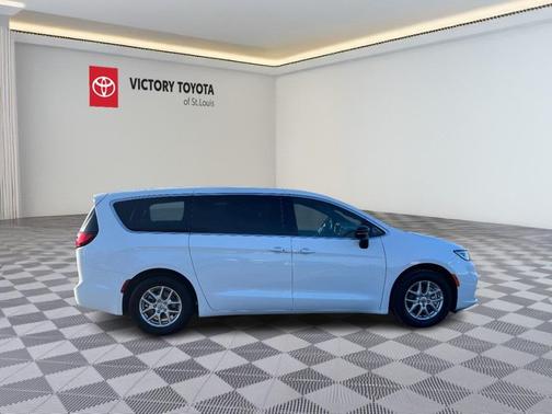 2025 Chrysler Pacifica L