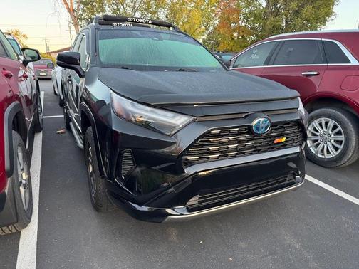 2022 Toyota RAV4 Hybrid SE