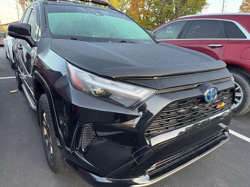 2022 Toyota RAV4 Hybrid SE