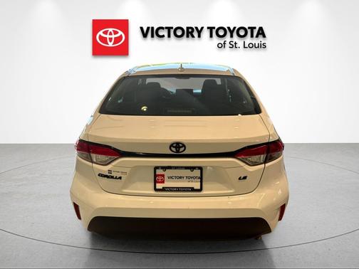 Ice Cap 2024 Toyota Corolla LE