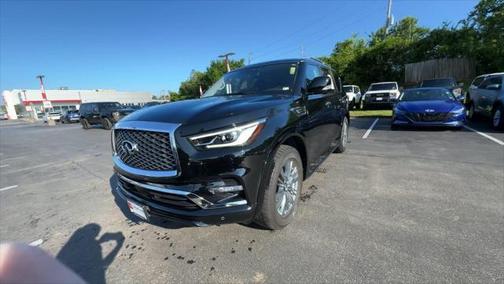 2022 INFINITI QX80 Luxe