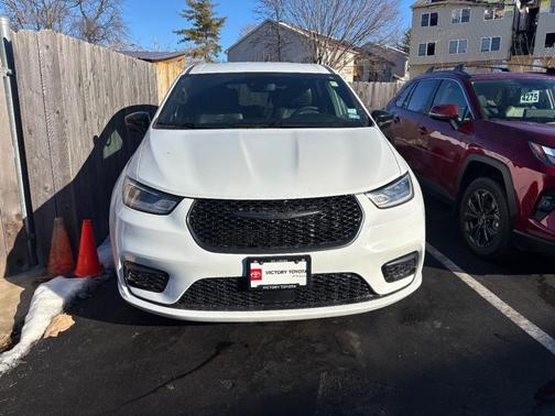 2024 Chrysler Pacifica Hybrid S Appearance Pkg