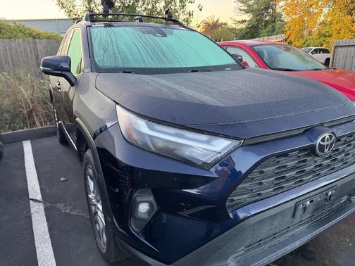 2022 Toyota RAV4 XLE Premium