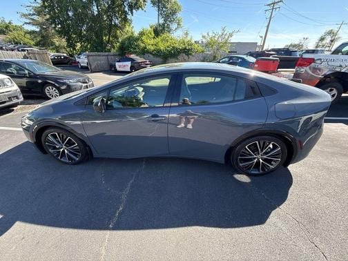 Guardian Gray 2024 Toyota Prius XLE