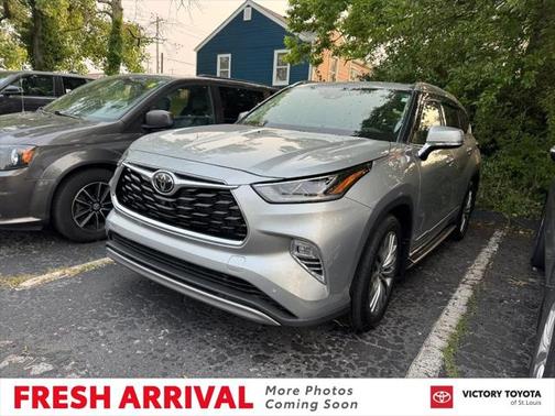 2022 Toyota Highlander Platinum