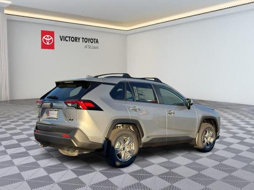 2025 Toyota RAV4 Hybrid XLE