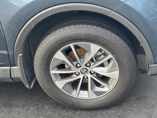 2018 Toyota RAV4 Hybrid XLE