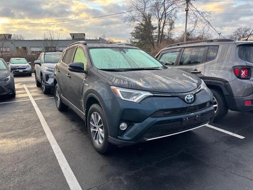 2018 Toyota RAV4 Hybrid XLE