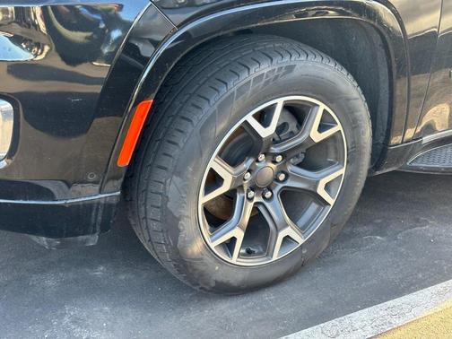 2024 Jeep Wagoneer L Series III 4x4