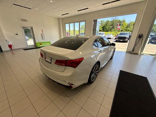Platinum White Pearl 2019 Acura TLX Technology