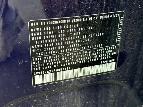 2023 Volkswagen Tiguan 2.0T SE