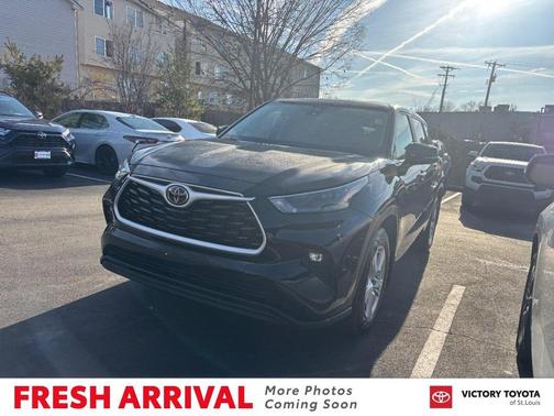 2024 Toyota Highlander LE