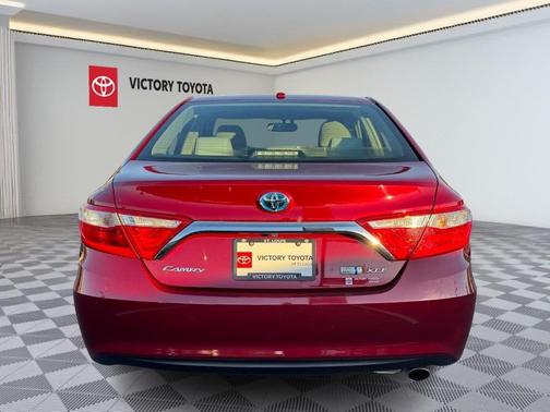 2017 Toyota Camry Hybrid XLE