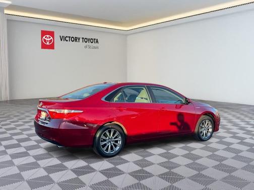 2017 Toyota Camry Hybrid XLE