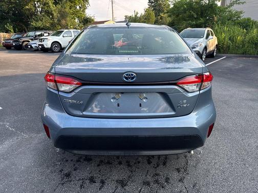 Celestite 2025 Toyota Corolla Hybrid SE