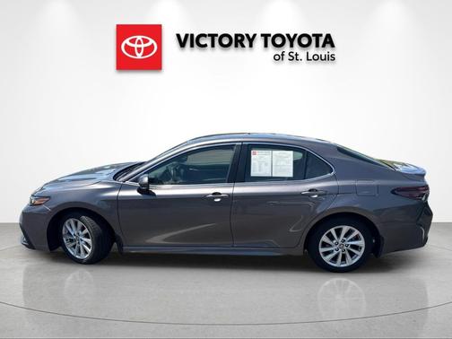 Predawn Gray Mica 2023 Toyota Camry SE