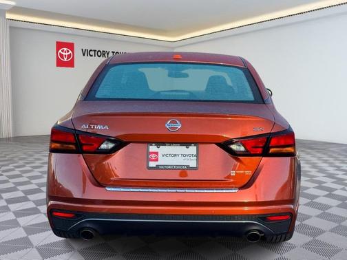 2021 Nissan Altima SR FWD