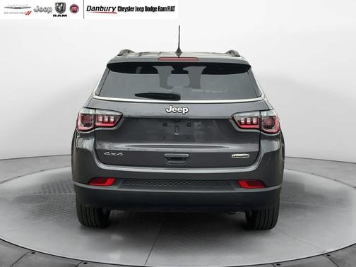 2024 Jeep Compass Latitude Lux