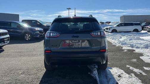 2023 Jeep Cherokee Altitude Lux