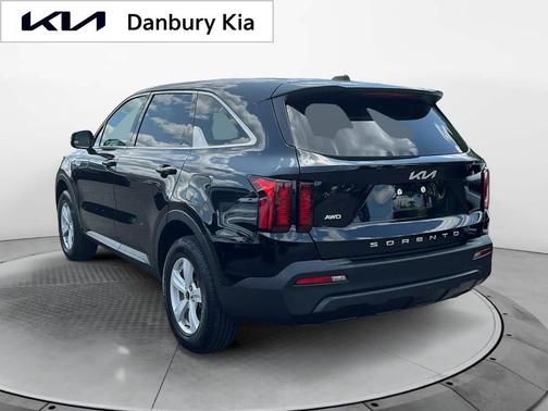 2022 Kia Sorento LX