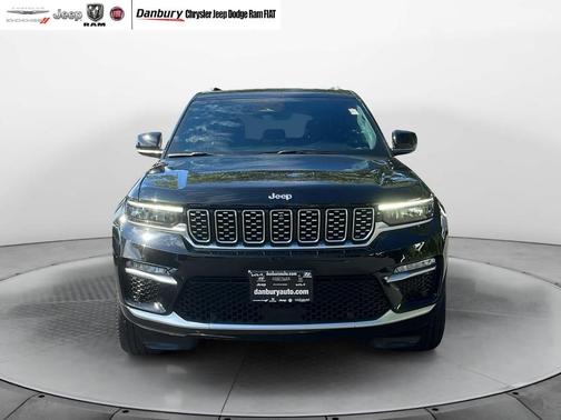 2022 Jeep Grand Cherokee Summit