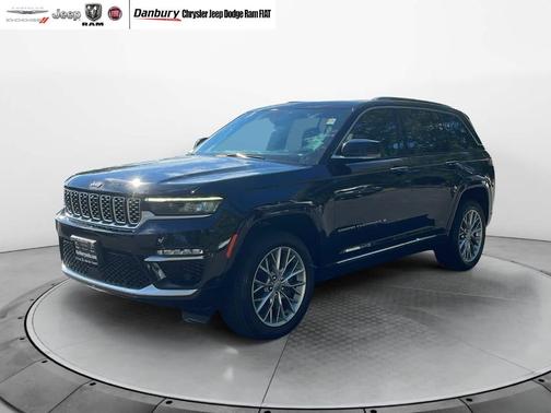2022 Jeep Grand Cherokee Summit