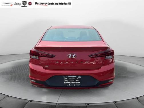 2019 Hyundai ELANTRA SE