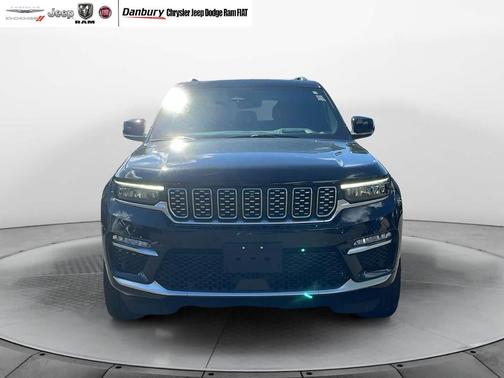 2022 Jeep Grand Cherokee Summit
