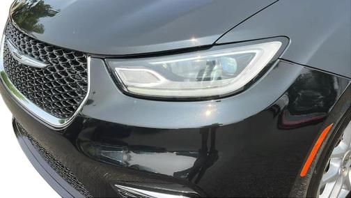 2023 Chrysler Pacifica Touring-L