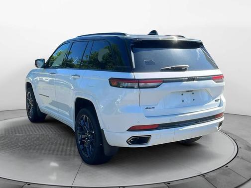 2025 Jeep Grand Cherokee Summit