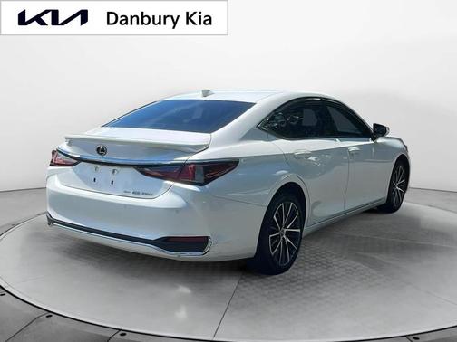 2023 Lexus ES 250 