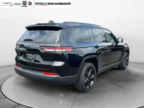 2022 Jeep Grand Cherokee L Laredo