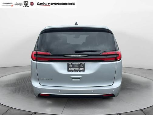 2024 Chrysler Pacifica Touring-L
