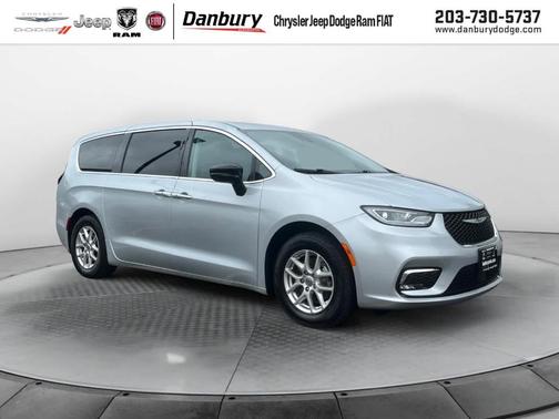 2024 Chrysler Pacifica Touring-L