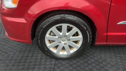 2013 Chrysler Town & Country Touring