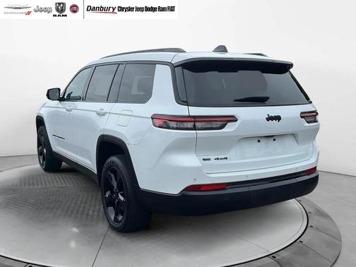2022 Jeep Grand Cherokee L Laredo
