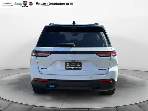 2022 Jeep Grand Cherokee 4xe Trailhawk